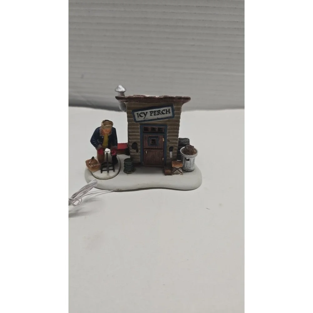 LEMAX Enchanted Forest ICY PERCH Poly-Resin‎ Christmas Village Accessories Decor